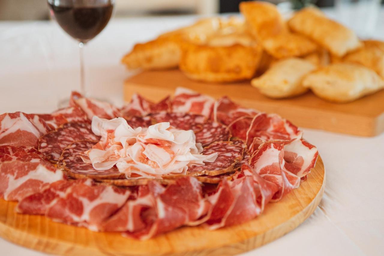 Agriturismo Il Capitolo Carpaneto Piacentino Kültér fotó